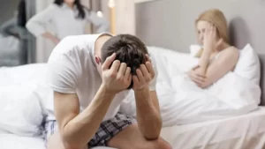 aldatan-erkek-nasil-davranir-aldatan-erkek-davranislari